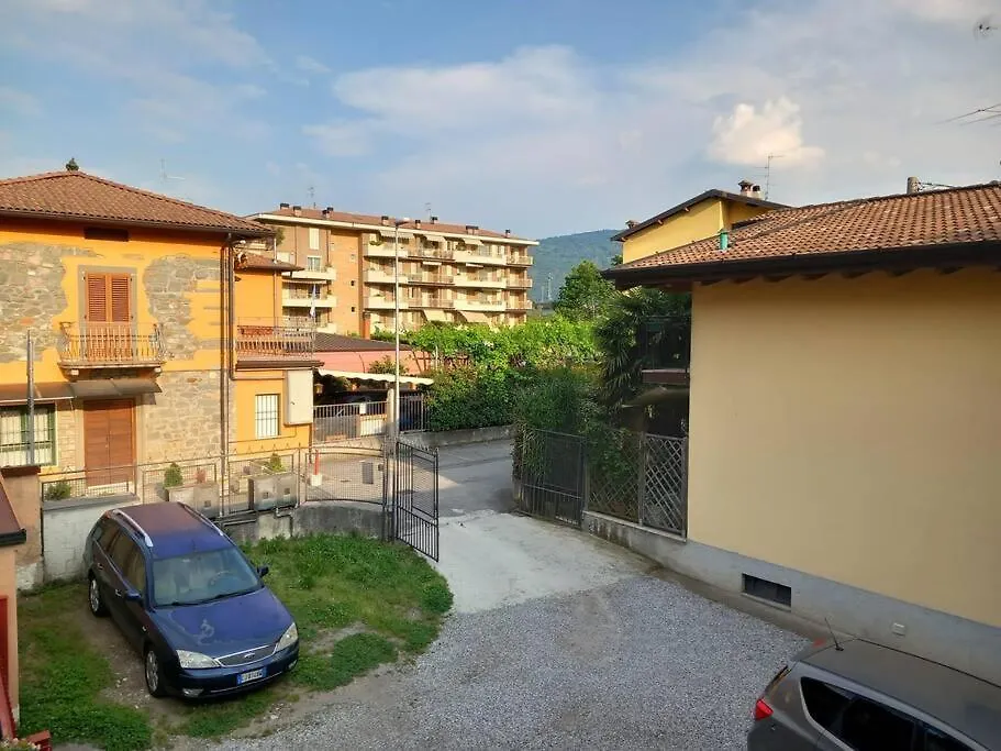 Apartment Holiday House - Leo & Malu Sarnico Italy